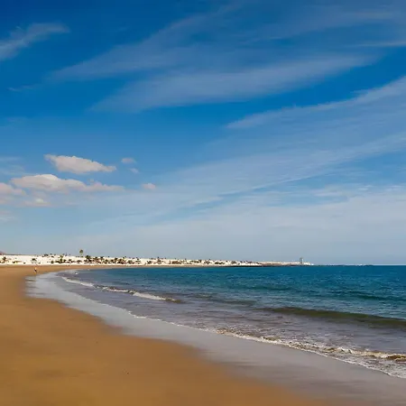 Playa Honda Holiday Home Апартаменты Плайя-Онда