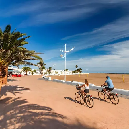 Lejlighed Playa Honda Holiday Home *